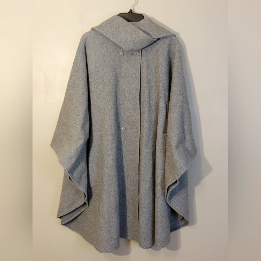 Country Pacer Gray Women's Cape Coat